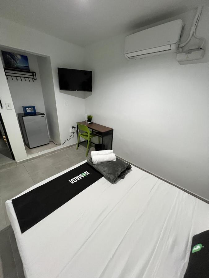 Nomada Beach Hostel- Isla Verde San Juan Kültér fotó