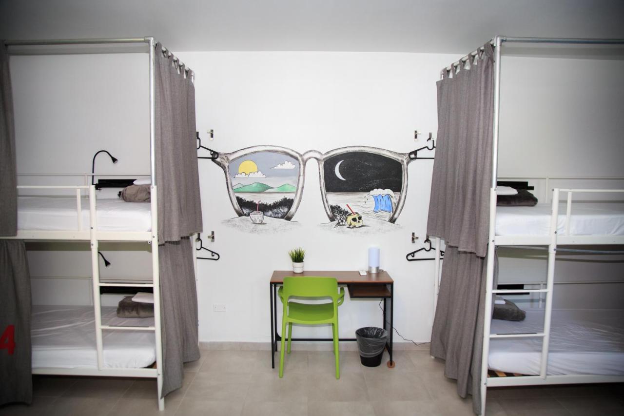Nomada Beach Hostel- Isla Verde San Juan Kültér fotó