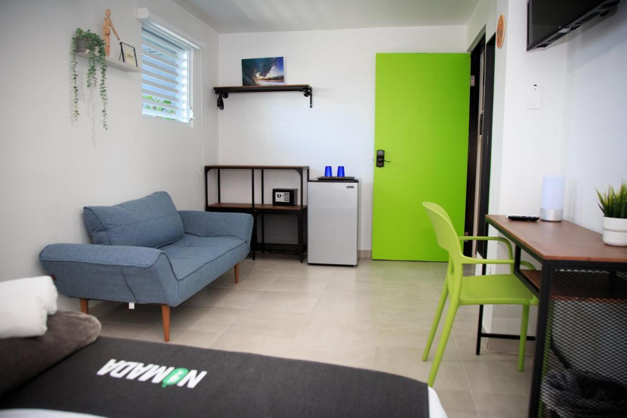 Nomada Beach Hostel- Isla Verde San Juan Kültér fotó